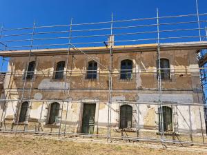 La CHD rehabilita la cubierta de uno de los edificios del Canal de Castilla en Calahorra de Ribas (Palencia)